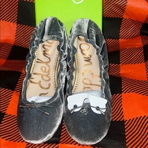 BNIB Sam Edelman Felicia Velvet Ballet flats